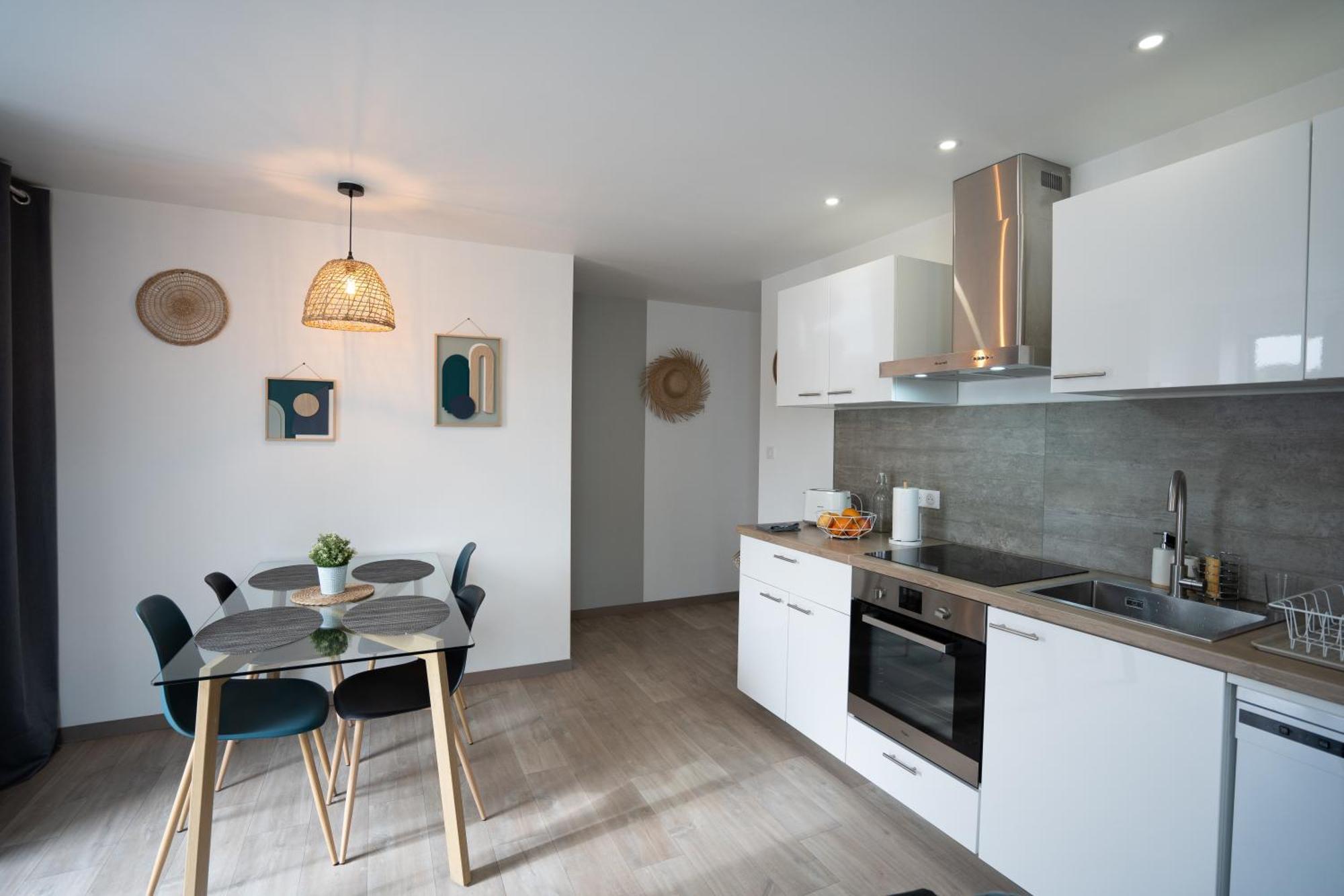 Escapade Ocean Apartment Лабен Екстериор снимка